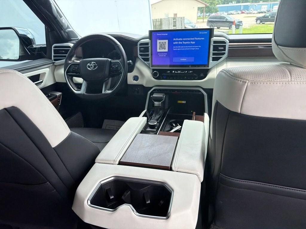 2024 Toyota Sequoia SR5