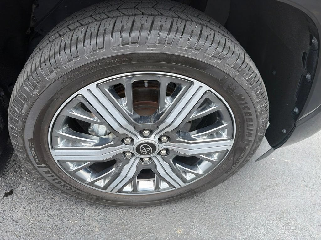 2024 Toyota Sequoia SR5