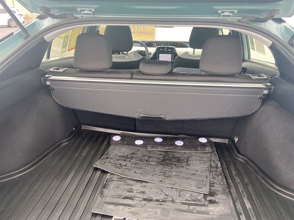 2021 Toyota Prius LE