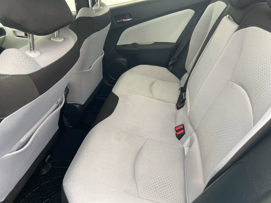 2021 Toyota Prius LE