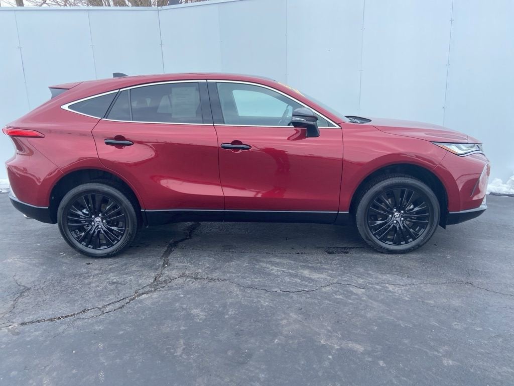 2024 Toyota Venza LE