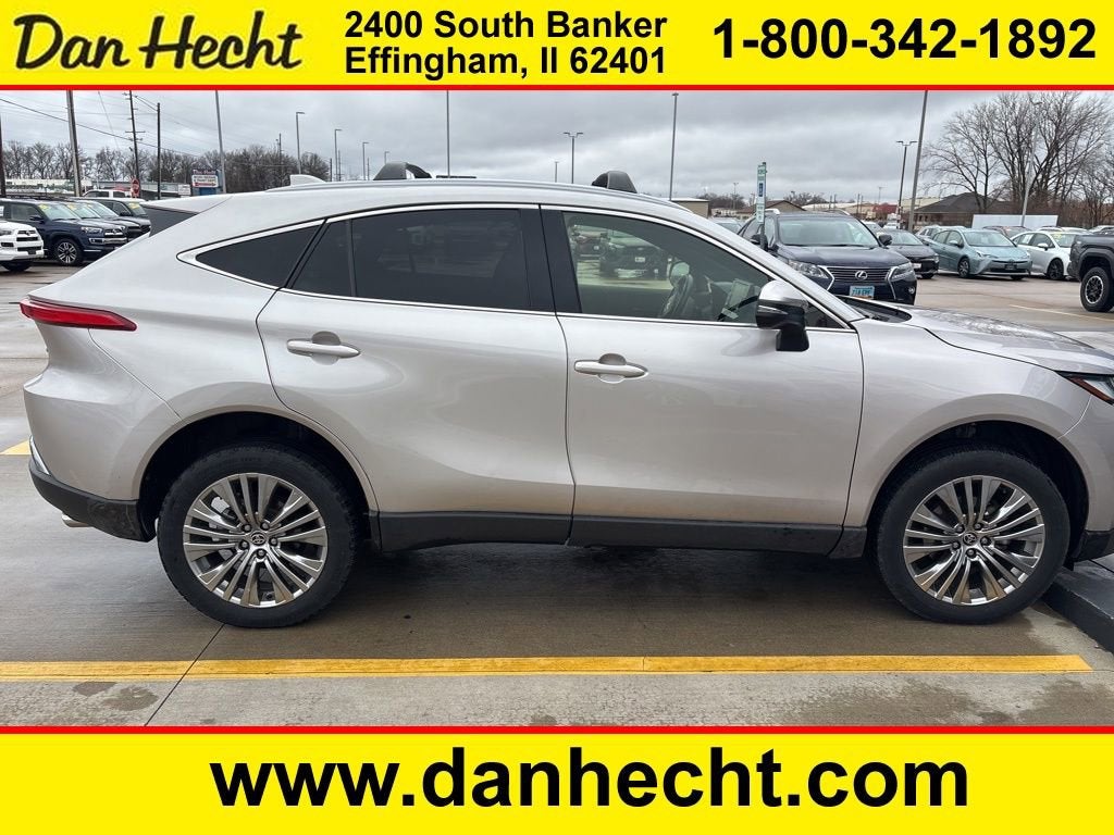 2022 Toyota Venza LE